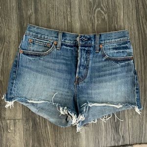 Levi’s high waisted Wedgie shorts - vintage wash